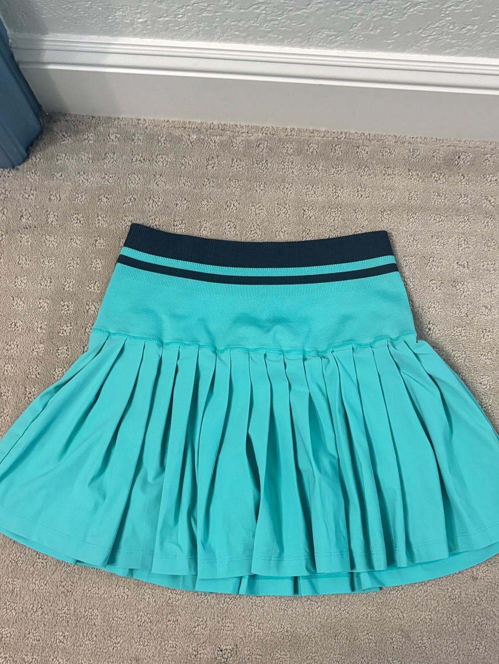 Wilson Midtown Skirt Sz Small Teal/Navy